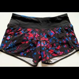 RARE Lululemon Splatter Print Speed Short Size 6